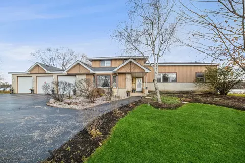 101 Mavis Ave, South Elgin, IL 60177