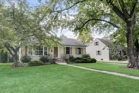 421 S Wright St, Naperville, IL 60540 photo 1