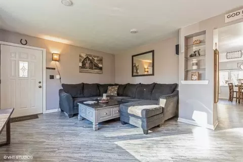 1709 Riverside Dr N, Mchenry, IL 60050 photo 7