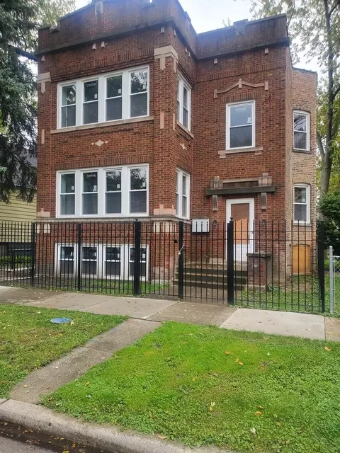 133 W 112th Pl, Chicago, IL 60628