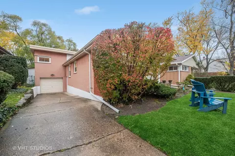 8952 Forestview Rd, Evanston, IL 60203 photo 3