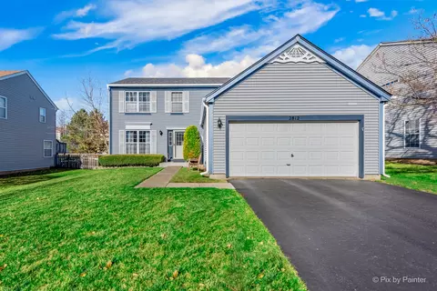 2812 Forestview Dr, Carpentersville, IL 60110