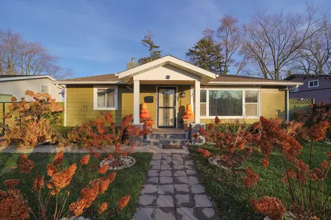1505 N Berwick Blvd, Waukegan, IL 60085