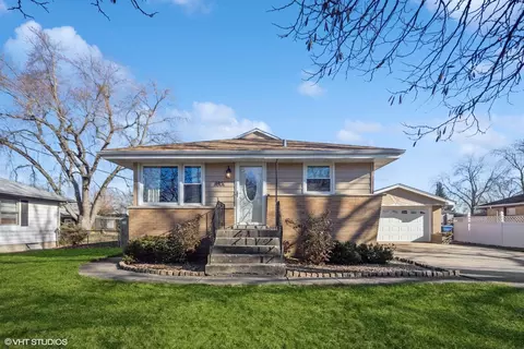 8801 Moody Ave, Oak Lawn, IL 60453