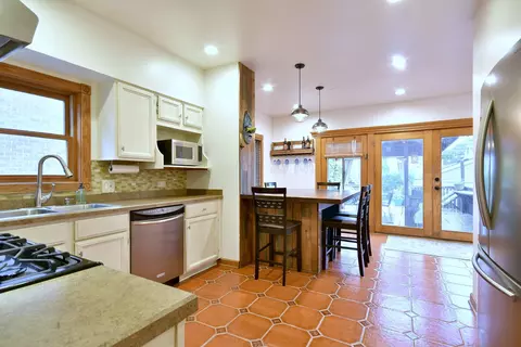 Kitchen - 336 N Walnut St, Elmhurst, IL 60126 photo 1 of 2