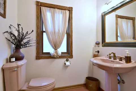 Bath - 336 N Walnut St, Elmhurst, IL 60126 photo 1 of 5