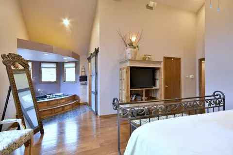Bedroom - 336 N Walnut St, Elmhurst, IL 60126 photo 4 of 4