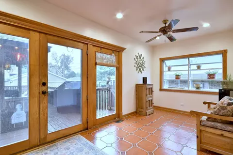 Entry Way - 336 N Walnut St, Elmhurst, IL 60126 photo 1 of 1