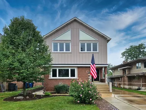 Exterior - 336 N Walnut St, Elmhurst, IL 60126 photo 2 of 3