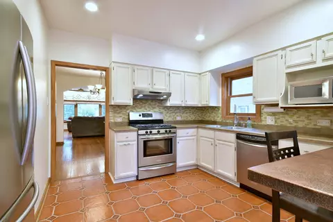 Kitchen - 336 N Walnut St, Elmhurst, IL 60126 photo 2 of 2