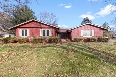 5656 Highfield Ter, Rockford, IL 61108