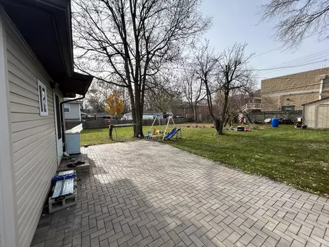 622 Howard Ave, Aurora, IL 60506 photo 4