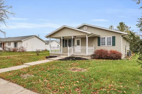 203 W Main St, Ogden, IL 61859