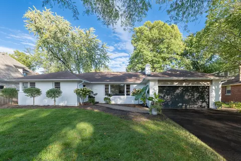 925 Allmen Ave, Hinsdale, IL 60521