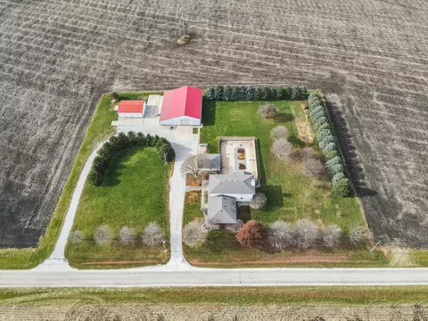 067 N 300 East Rd, Loda, IL 60948