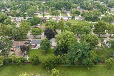 660 Alcoa Ln, Hoffman Estates, IL 60169 photo 9