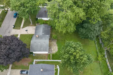 660 Alcoa Ln, Hoffman Estates, IL 60169 photo 12