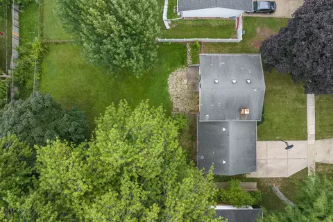 660 Alcoa Ln, Hoffman Estates, IL 60169 photo 8