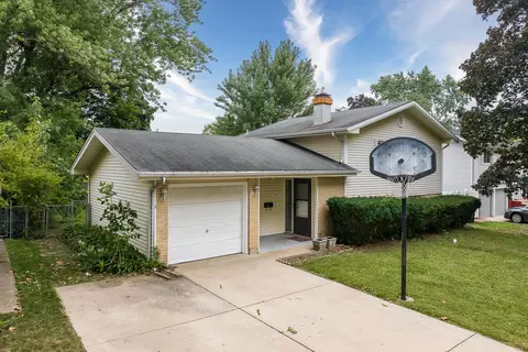 660 Alcoa Ln, Hoffman Estates, IL 60169 photo 4