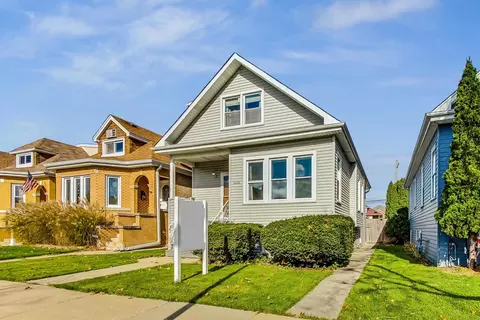6330 W Warwick Ave, Chicago, IL 60634