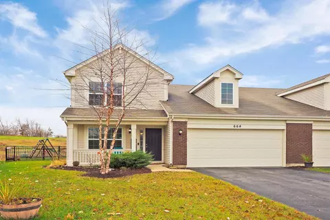 664 Boathouse Rd, Pingree Grove, IL 60140