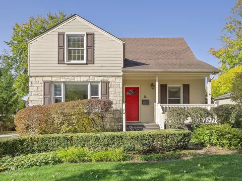 12 Mohawk Dr, Clarendon Hills, IL 60514