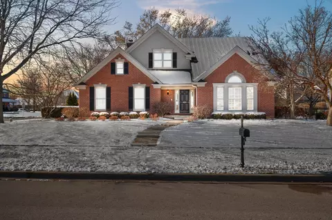 1029 Berkshire Ct, Sycamore, IL 60178