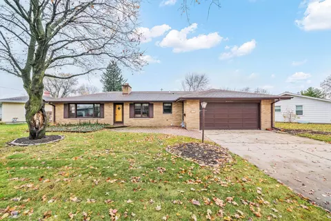1111 Holmes Pl, Dekalb, IL 60115