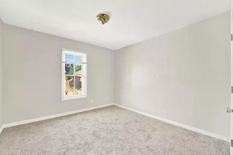 603 Raymond St, Elgin, IL 60120 photo 7
