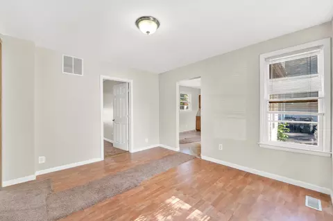 603 Raymond St, Elgin, IL 60120 photo 3