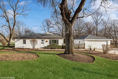 7201 Eleanor Pl, Darien, IL 60561