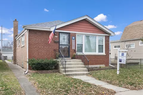 9818 S Muskegon Ave, Chicago, IL 60617