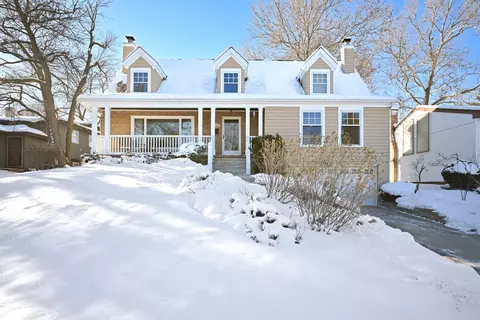 288 Spring Ave, Glen Ellyn, IL 60137