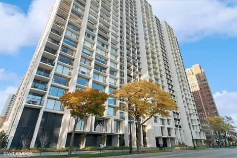 3200 N Lake Shore Dr #1201, Chicago, IL 60657