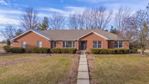 510 Spruce St, Chenoa, IL 61726