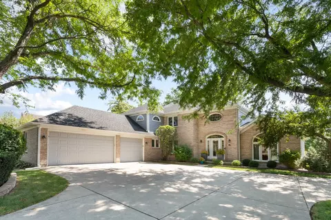 703 Galway Dr, Prospect Heights, IL 60070