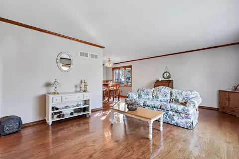 7115 Sholer Ave, Bridgeview, IL 60455 photo 3