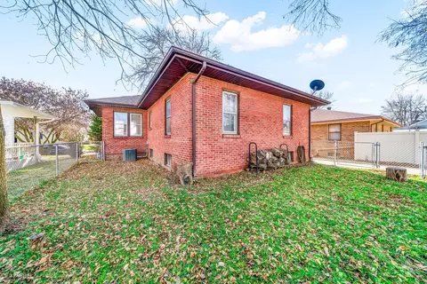 1238 Douglas St, Ottawa, IL 61350 photo 22