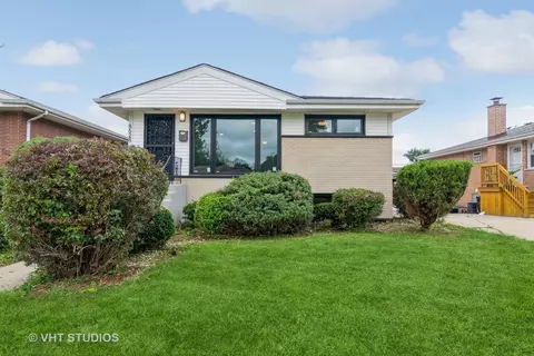 8628 S Kimbark Ave, Chicago, IL 60619
