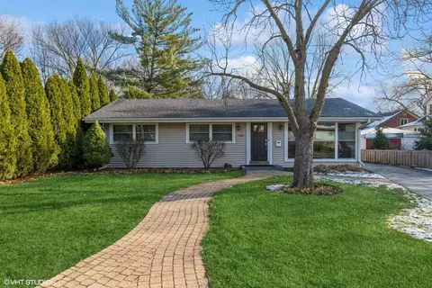 1305 Greenbriar Ln, Northbrook, IL 60062