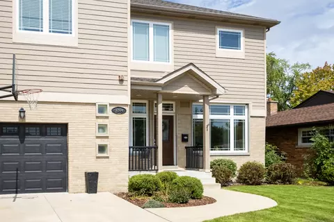 1204 Devon Ave, Park Ridge, IL 60068 photo 2