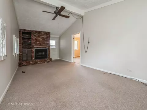 3305 Saint James St, Rolling Meadows, IL 60008 photo 9