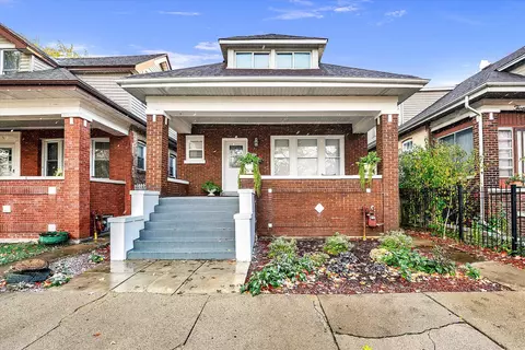3307 W 65th St, Chicago, IL 60629