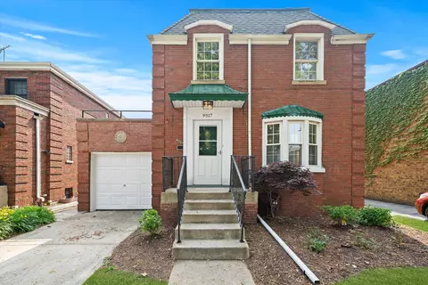 9517 S Oakley Ave, Chicago, IL 60643