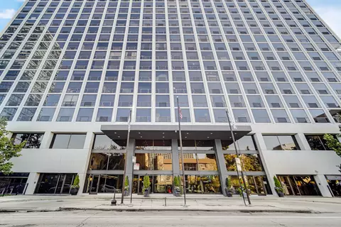 4343 N Clarendon Ave #2015, Chicago, IL 60613