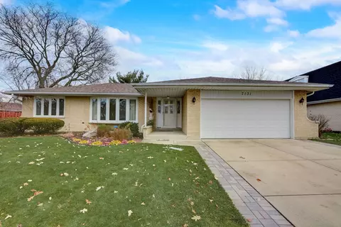 7131 Grand Ave, Downers Grove, IL 60516