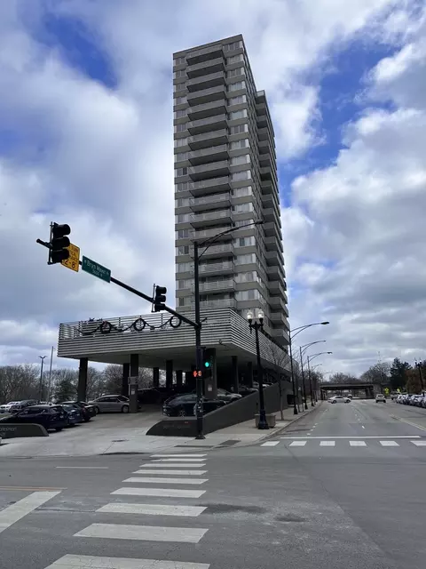 5601 N Sheridan Rd #21B, Chicago, IL 60660