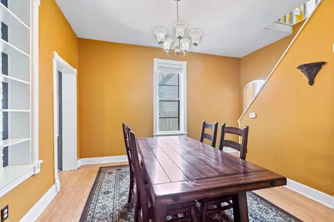 490 Division St, Elgin, IL 60120 photo 5