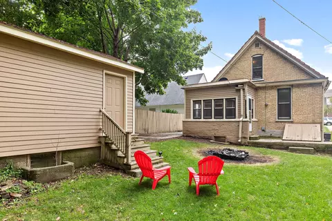 490 Division St, Elgin, IL 60120 photo 17