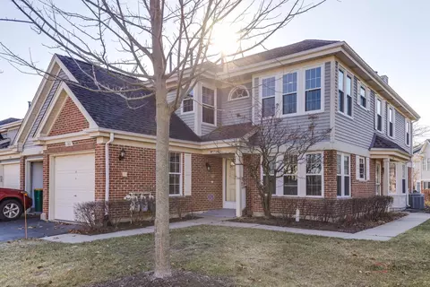 262 E Fabish Dr, Buffalo Grove, IL 60089